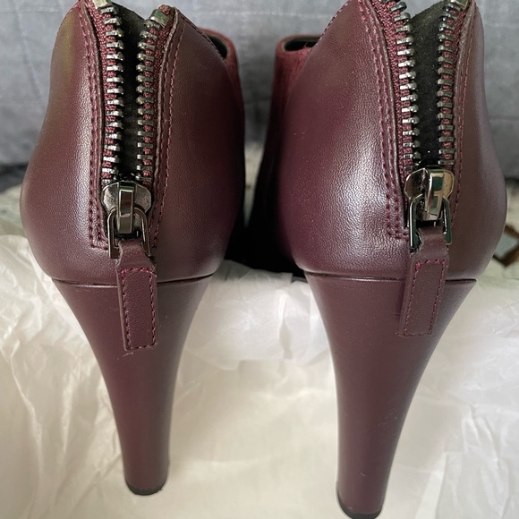 NINE WEST 'Brienne' High Heel Wine Suede Booties, Shooties 7.5M like-new in box - Picture 7 of 8